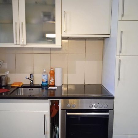 Studio Flat In The Heart Of Zug, Ideal For Solo Travellers Διαμέρισμα Εξωτερικό φωτογραφία